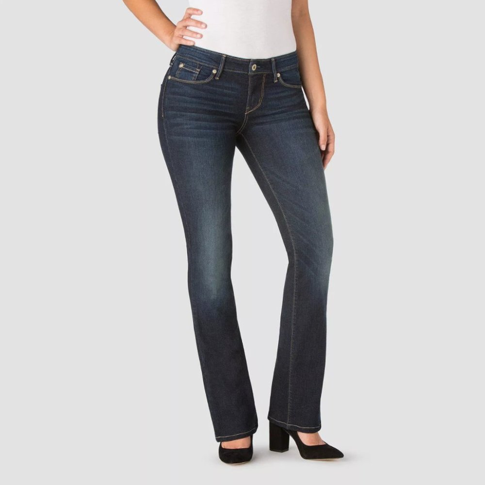 Denizen Women’s Mid-Rise Modern Bootcut Jeans